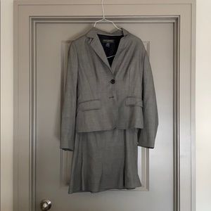 Banana republic grey skirt suit